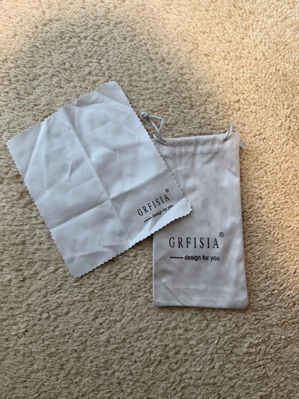 White Microfiber Pouch and Cleaning Cloth Set